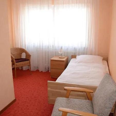 Gasthaus-pension Felsenmeer 게스트하우스 *